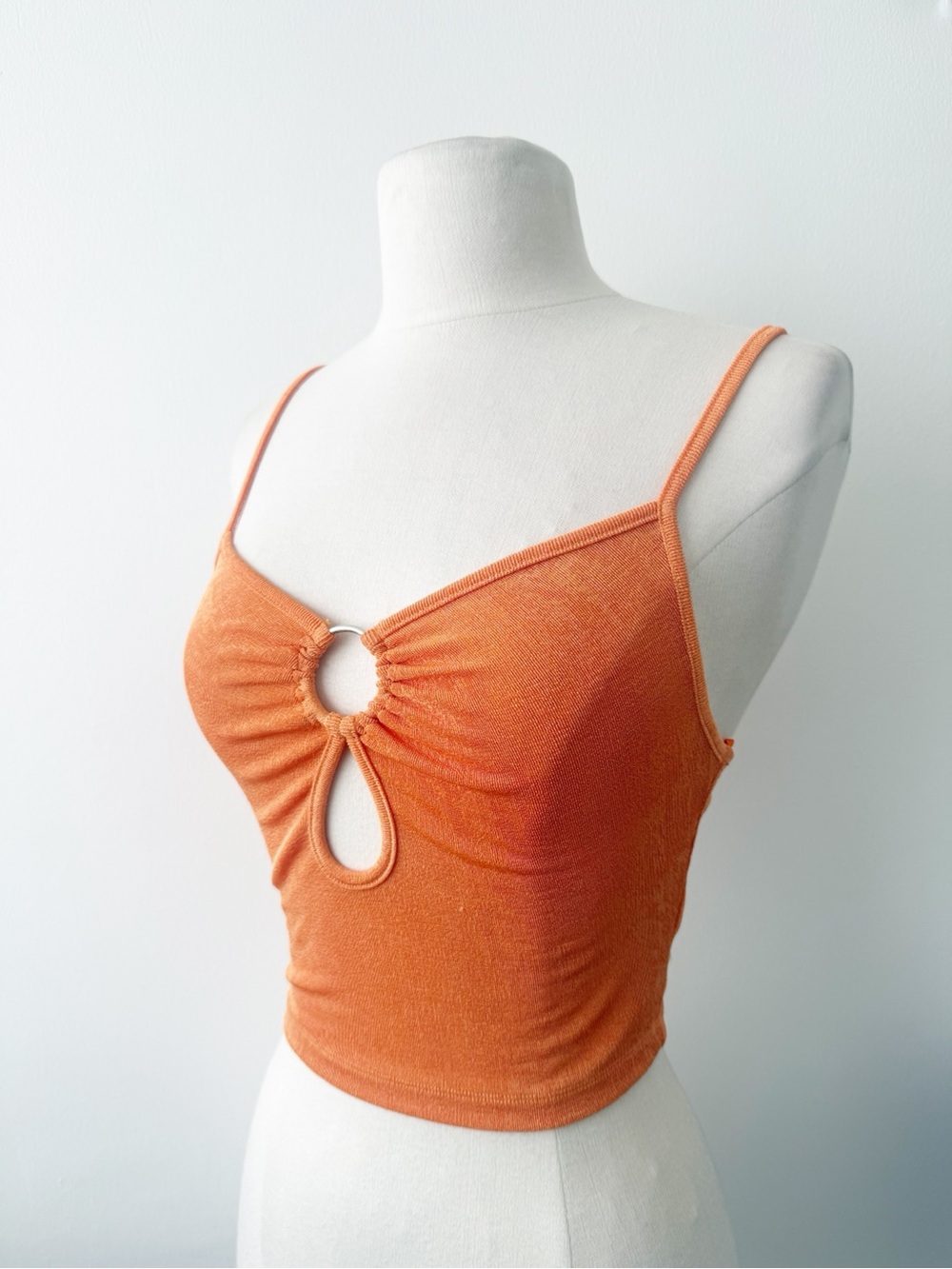NEW Elodie Orange O-Ring Keyhole Front Crop Top Size Small (S)
